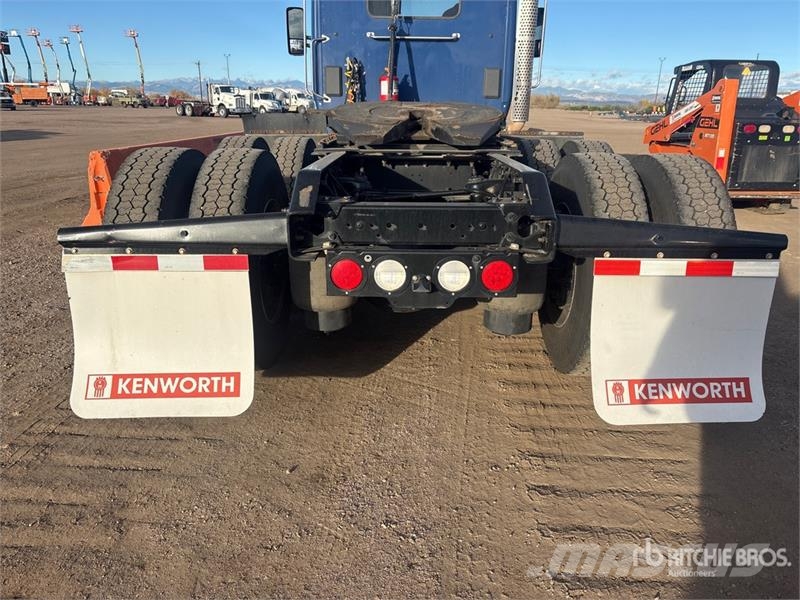 Kenworth T-680 6x4 T/A Day Cab Truck Tractor Vilcēji