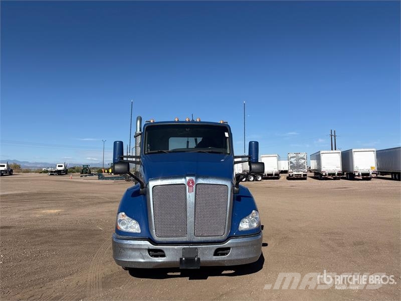 Kenworth T-680 6x4 T/A Day Cab Truck Tractor Sattelzugmaschinen