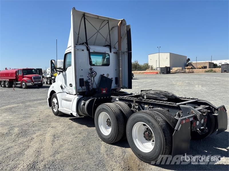 Kenworth T-680 6x4 T/A Day Cab Truck Tractor Sattelzugmaschinen