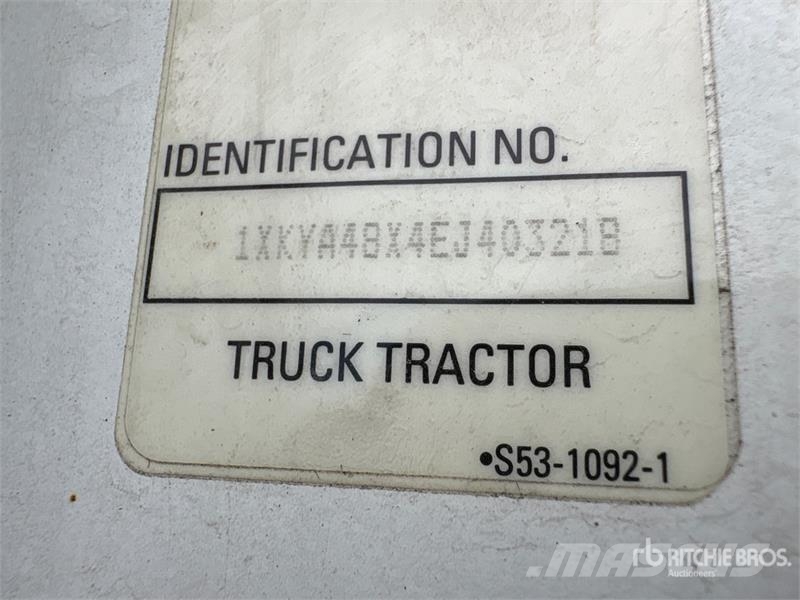 Kenworth T-680 T/A Day Cab Truck Tractor (Inoperable) Dragbilar