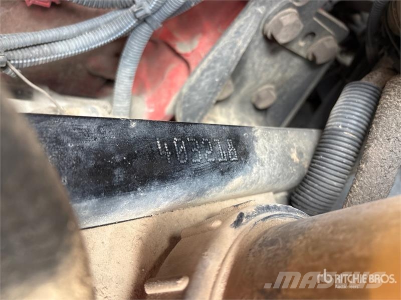 Kenworth T-680 T/A Day Cab Truck Tractor (Inoperable) Dragbilar