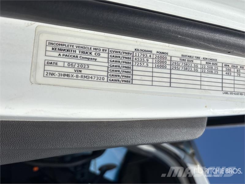 Kenworth T280 4x2 Cab and Chassis Cabine si interior