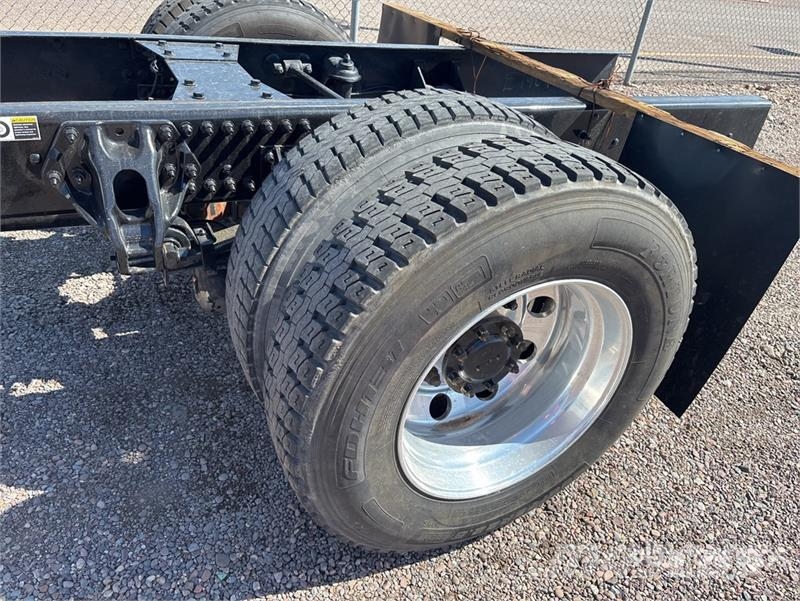 Kenworth T280 4x2 Cab and Chassis Cabine si interior