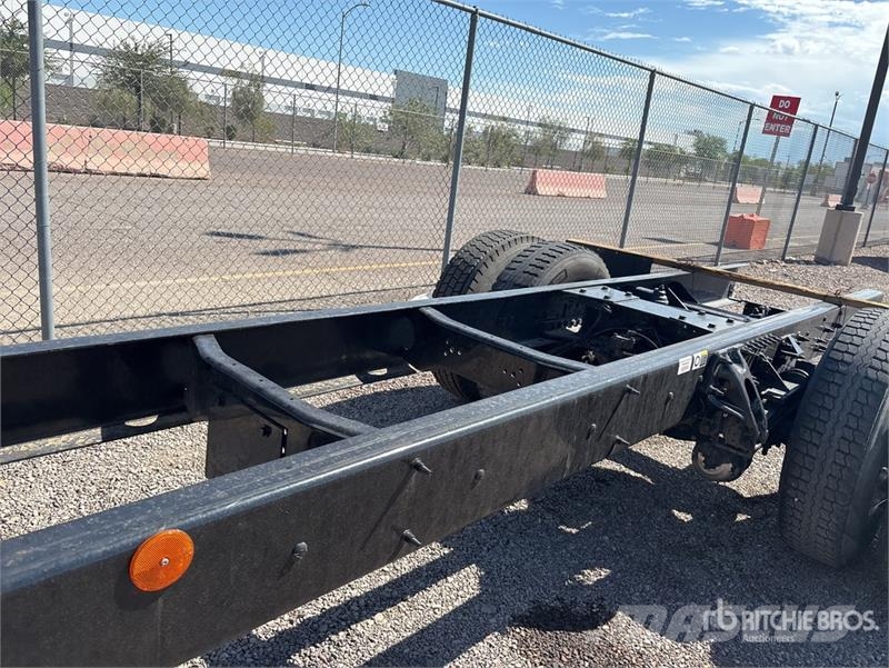 Kenworth T280 4x2 Cab and Chassis Cabine si interior