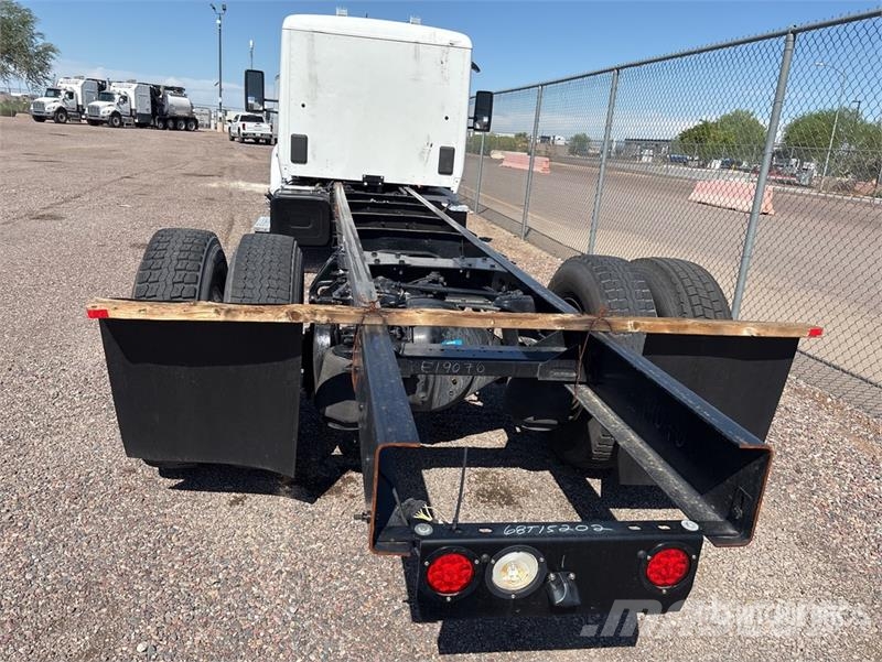 Kenworth T280 4x2 Cab and Chassis Cabine si interior