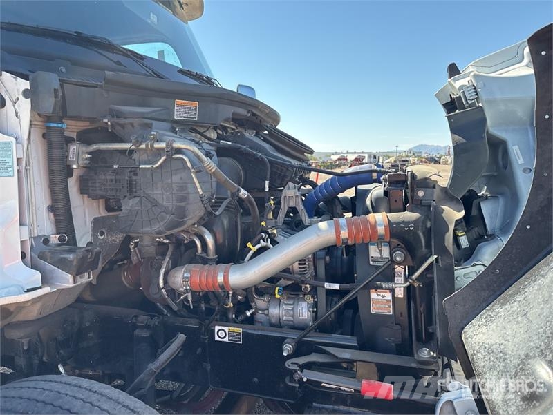 Kenworth T280 4x2 Cab and Chassis Cabine si interior