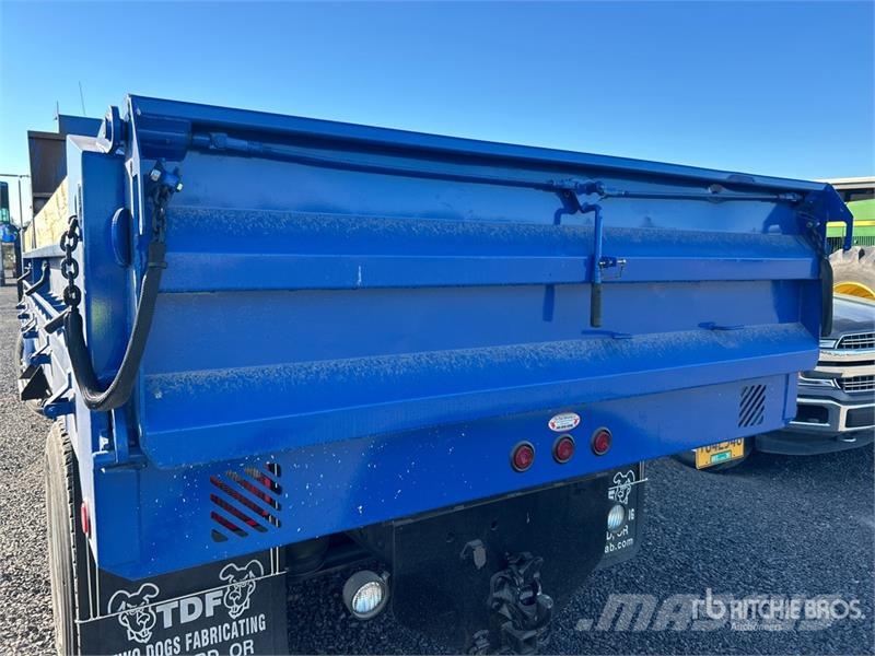 Kenworth T300 Kiper tovornjaki