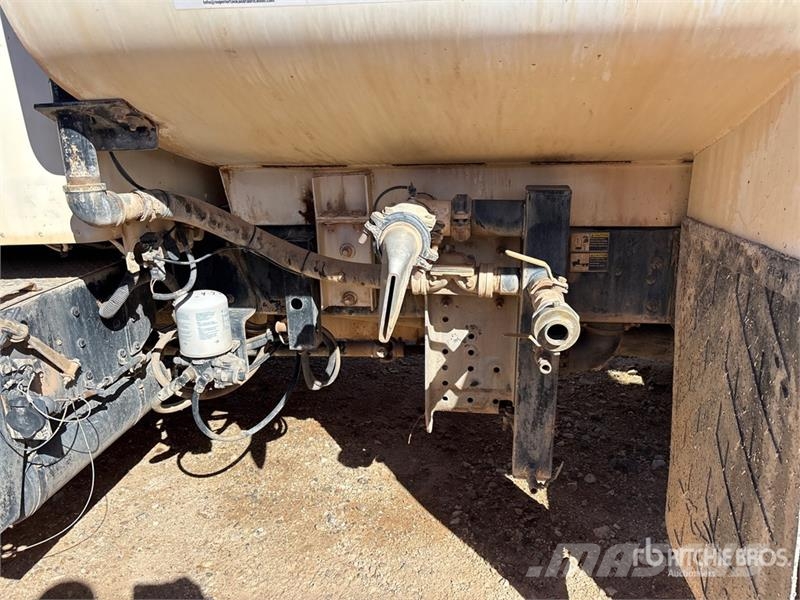 Kenworth T300 Su tankerleri