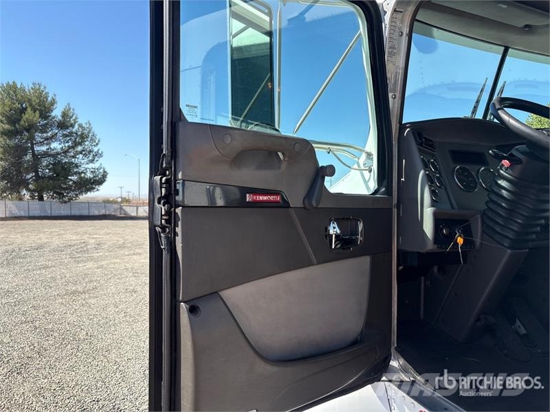 Kenworth T300 Cabezas tractoras
