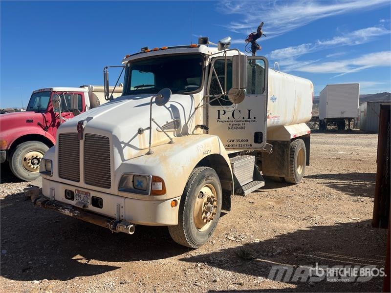 Kenworth T300 Su tankerleri