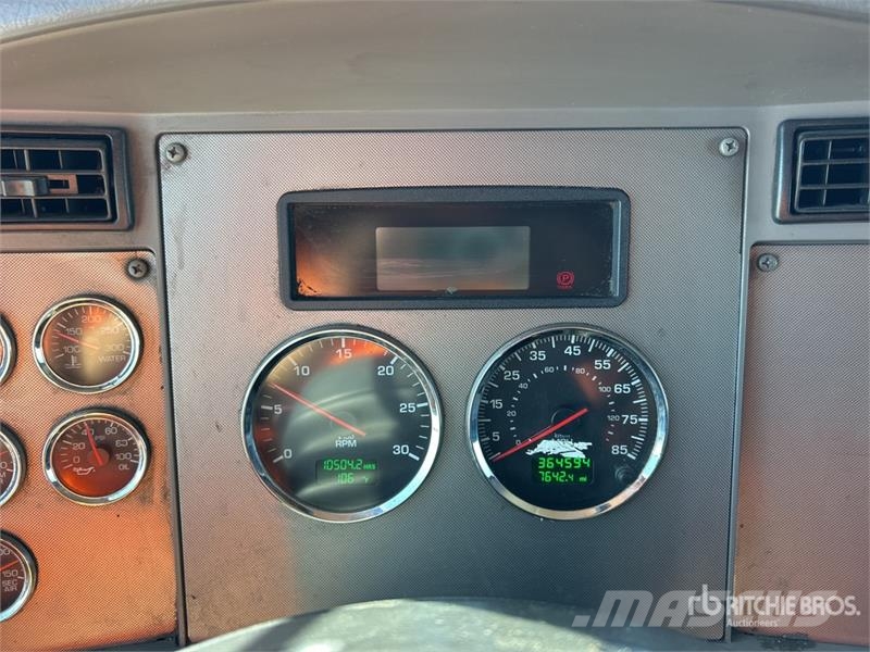 Kenworth T300 4x2 10 Bay Beverage Truck Camion per la consegna bevande