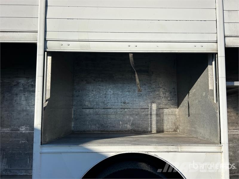 Kenworth T300 4x2 10 Bay Beverage Truck Beverage delivery trucks