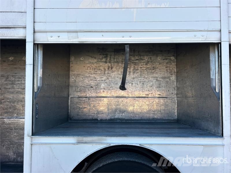 Kenworth T300 4x2 10 Bay Beverage Truck Beverage delivery trucks