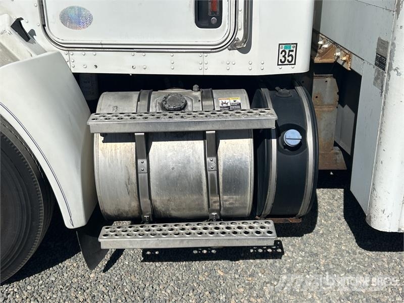 Kenworth T300 4x2 Beverage Truck Tovornjaki za prevoz pijač
