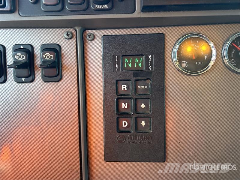Kenworth T300 4x2 Beverage Truck Tovornjaki za prevoz pijač