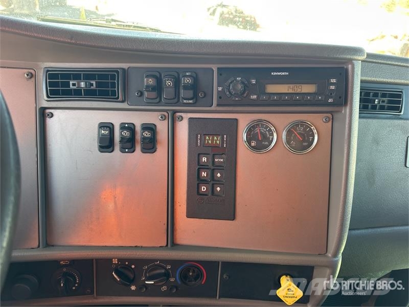 Kenworth T300 4x2 Beverage Truck Tovornjaki za prevoz pijač