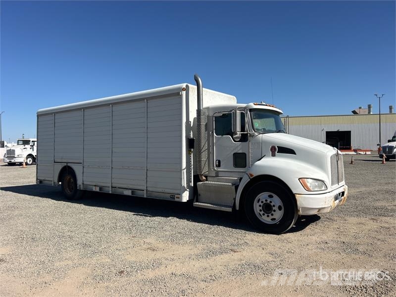 Kenworth T300 4x2 Beverage Truck Tovornjaki za prevoz pijač