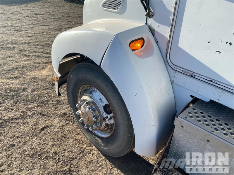 Kenworth T300 4x2 Service Truck مركبات الأغراض العامة