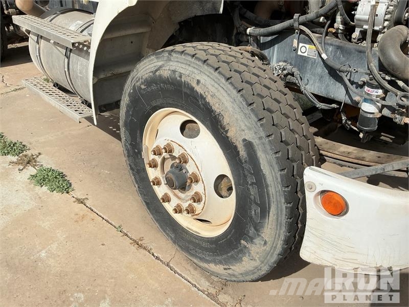 Kenworth T300 6x4 Cab and Chassis Kabine i unutrašnjost