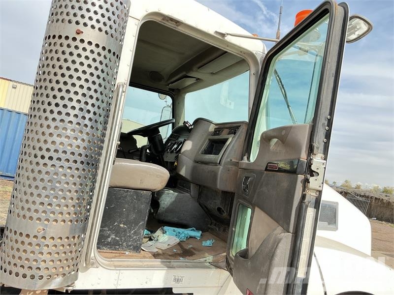 Kenworth T300 6x4 Cab and Chassis Kabine i unutrašnjost
