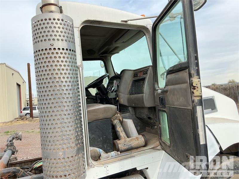 Kenworth T300 6x4 Cab and Chassis Kabine i unutrašnjost