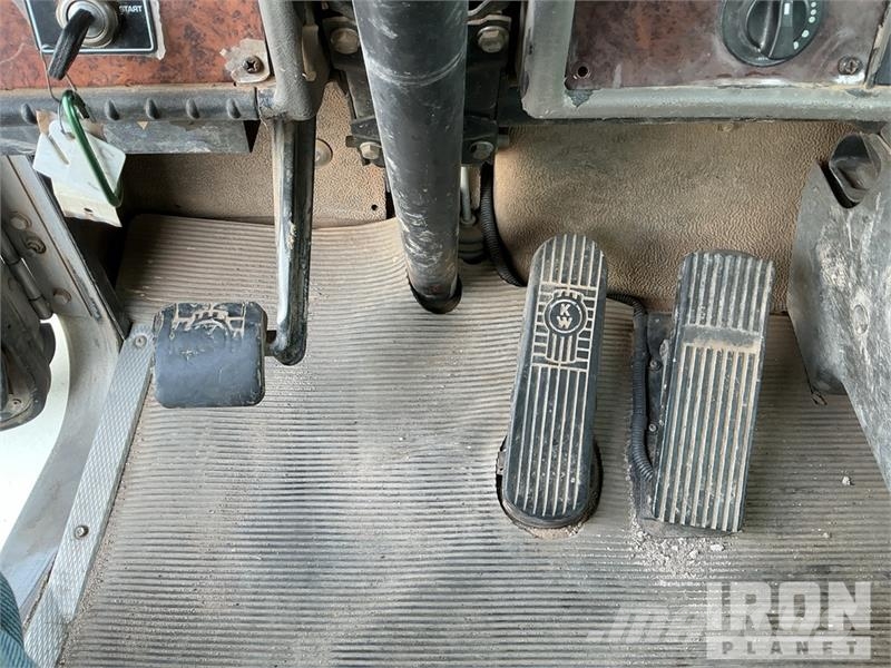 Kenworth T300 6x4 Cab and Chassis Kabine i unutrašnjost