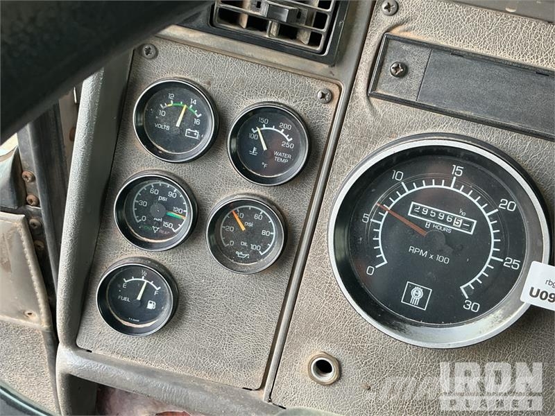 Kenworth T300 6x4 Cab and Chassis Kabine i unutrašnjost