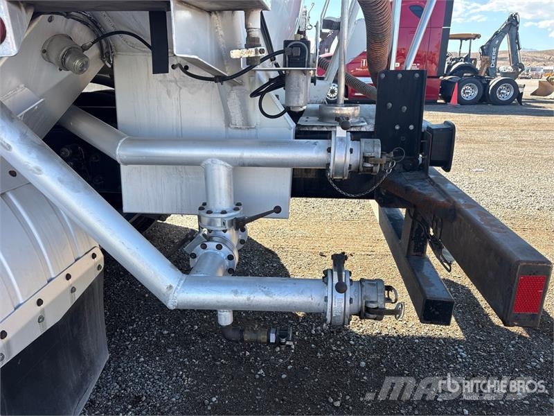 Kenworth T300 6x4 Cab and Chassis Kabinen