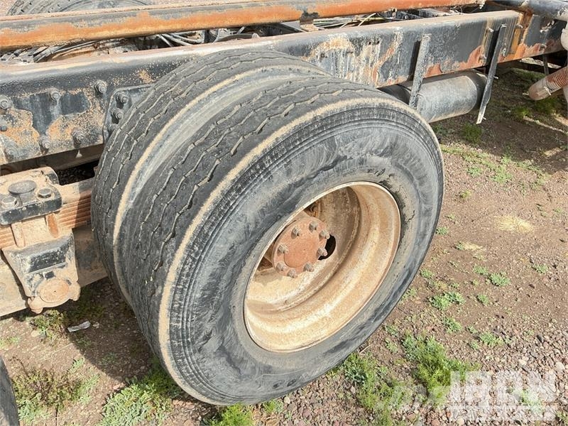 Kenworth T300 6x4 Cab and Chassis Kabine i unutrašnjost
