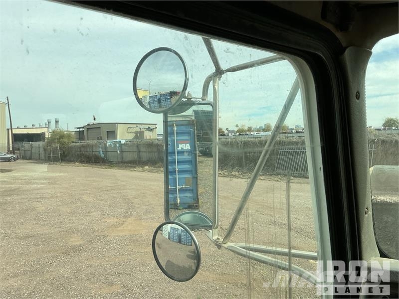 Kenworth T300 6x4 Cab and Chassis Kabine i unutrašnjost