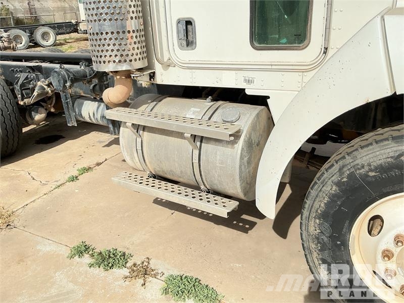 Kenworth T300 6x4 Cab and Chassis Kabine i unutrašnjost
