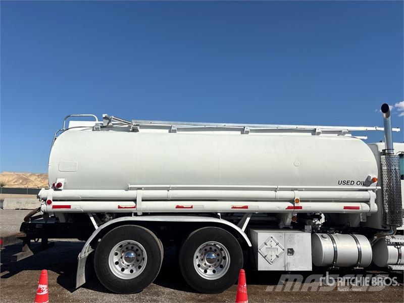 Kenworth T300 6x4 Cab and Chassis Kabinen