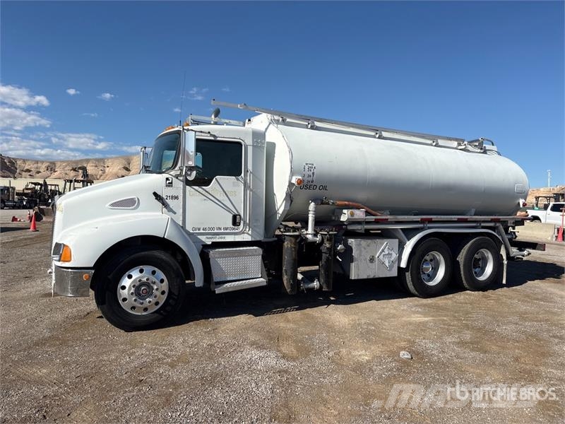 Kenworth T300 6x4 Cab and Chassis Kabinen