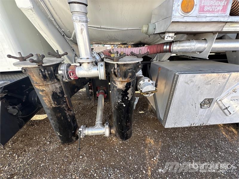 Kenworth T300 6x4 Cab and Chassis Kabinen