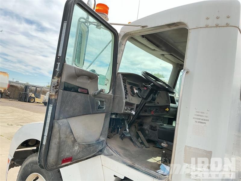 Kenworth T300 6x4 Cab and Chassis Kabine i unutrašnjost
