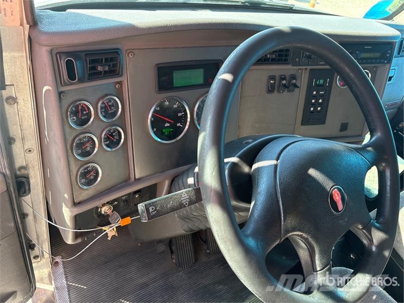 Kenworth T370 Beverage delivery trucks