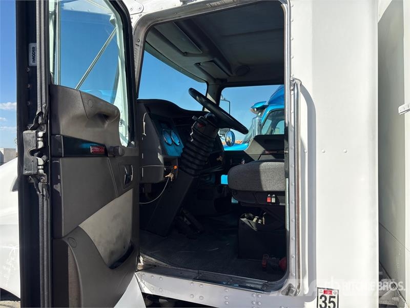 Kenworth T370 Beverage delivery trucks