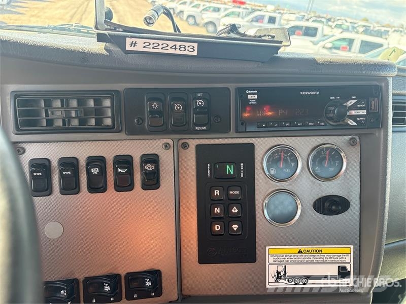 Kenworth T370 Flatbed / Dropside trucks