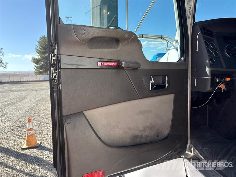 Kenworth T370 Beverage delivery trucks