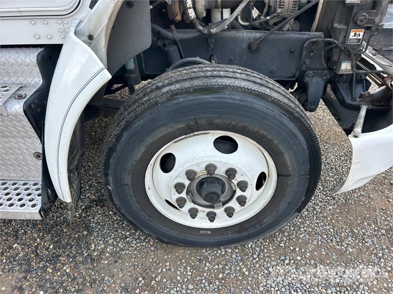 Kenworth T370 Dzērienu piegāds kravas mašīnas