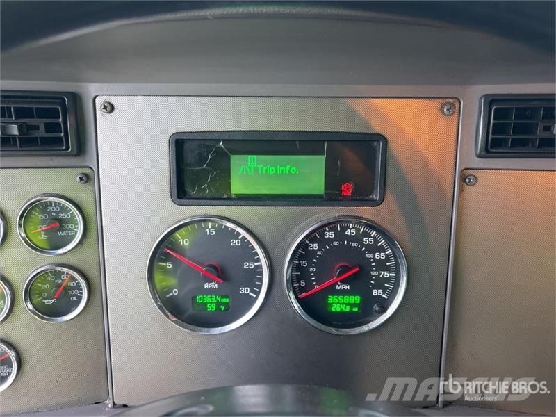 Kenworth T370 Dzērienu piegāds kravas mašīnas