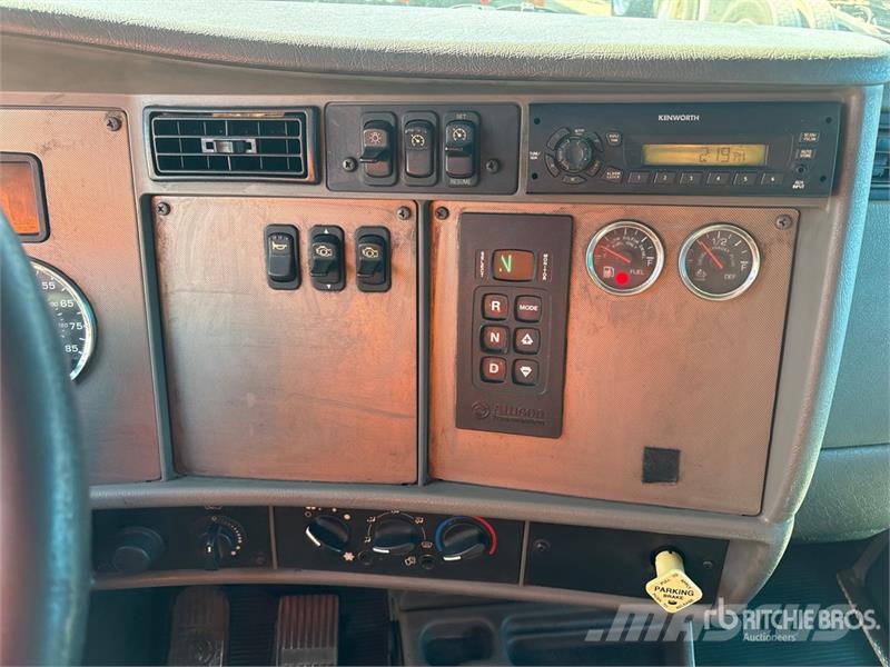 Kenworth T370 Beverage delivery trucks
