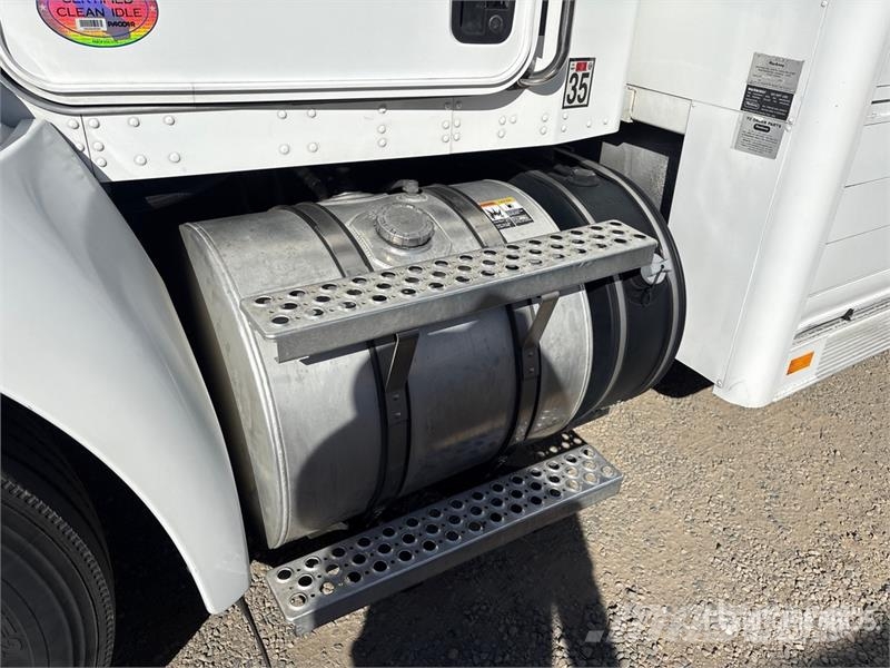 Kenworth T370 Beverage delivery trucks