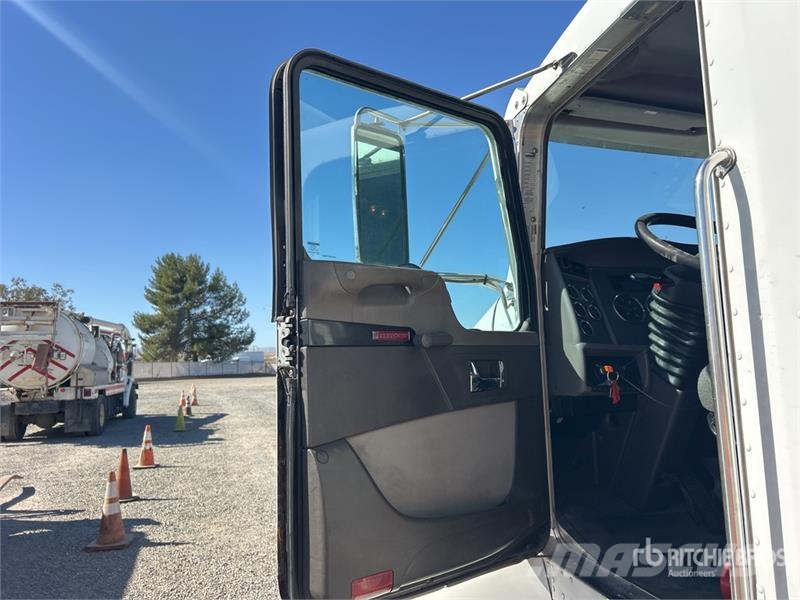 Kenworth T370 Getränkewagen