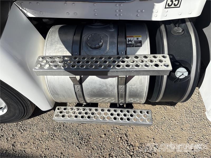 Kenworth T370 Beverage delivery trucks
