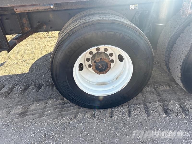 Kenworth T370 Flatbed / Dropside trucks