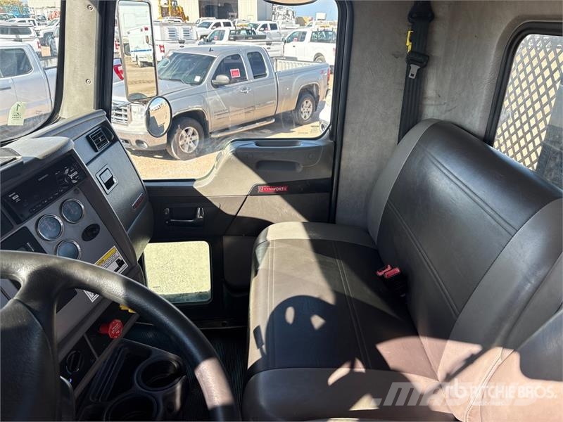 Kenworth T370 Flatbed / Dropside trucks