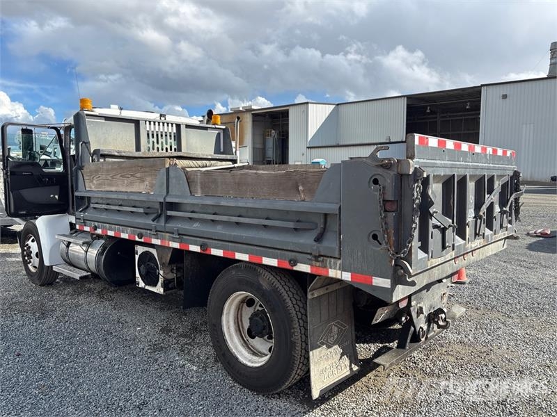 Kenworth T370 4x2 S/A Dump Truck Pašizgāzējs