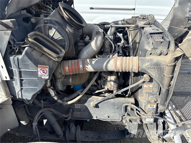 Kenworth T370 4x2 S/A Dump Truck Pašizgāzējs