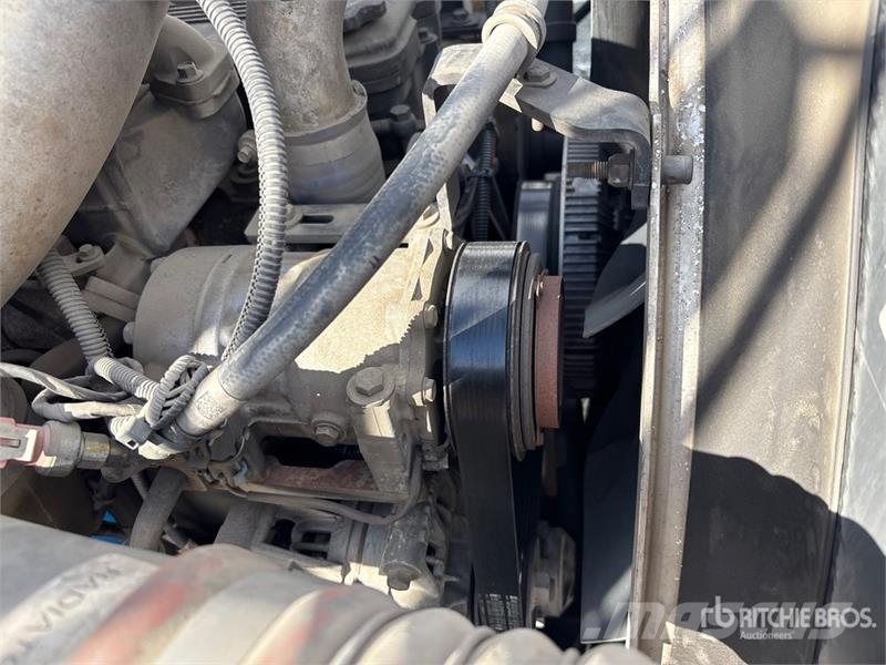 Kenworth T370 4x2 S/A Dump Truck Pašizgāzējs